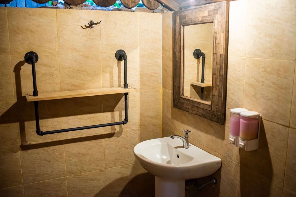 Hot Coffee Guest House and Resort, Ban Mae Na Chon - Onsite Bathroom on Bungalows